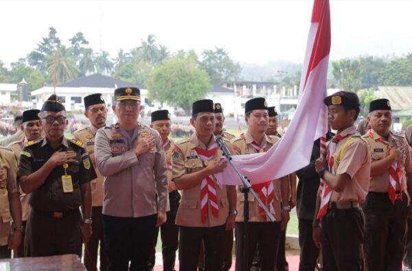Walikota Weny Gaib Pimpin Upacara Peringatan Hari Gerakan Pramuka 
