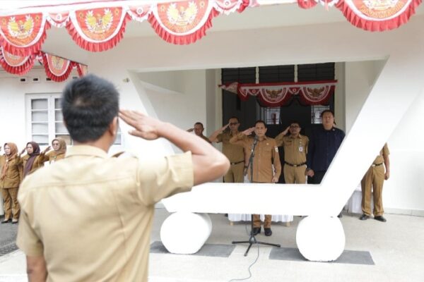 Wali Kota Weny Gaib Pimpin Upacara Peringatan Hari Olahraga Nasional