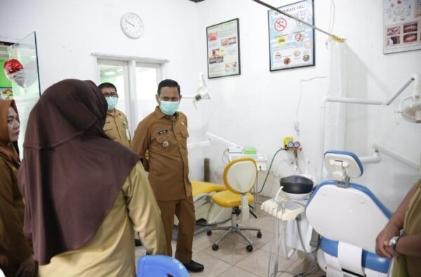 Wali Kota Wenny Gaib Sidak Puskesmas Motoboi Kecil, Pastikan Pelayanan Kesehatan dengan Baik