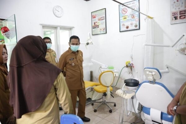 Wali Kota Wenny Gaib Sidak Puskesmas Motoboi Kecil, Pastikan Pelayanan Kesehatan dengan Baik