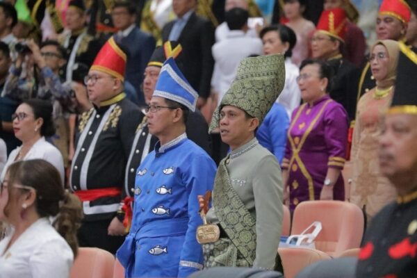 Walikota Weny Gaib bersama Wakil Rendy Mangkat hadiri Upacara HUT Provinsi Sulawesi Utara