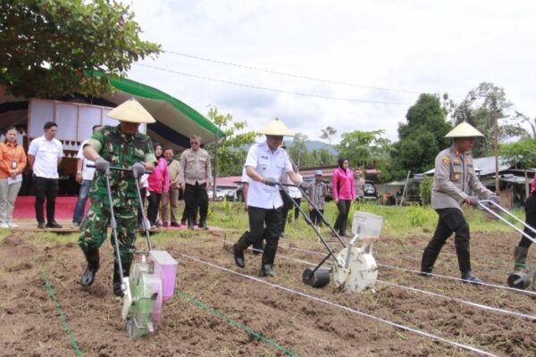 Wali Kota Weny Gaib hadiri Penanaman Jagung Serentak oleh Polres Kotamobagu