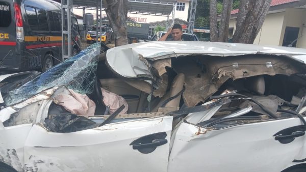 Mobil Rusak Parah, Joan Minta Oknum Polisi BS Bertanggungjawab